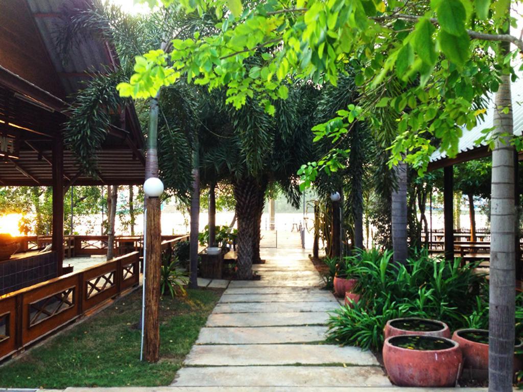 Baan Siriporn Resort Samut Songkhram Bagian luar foto