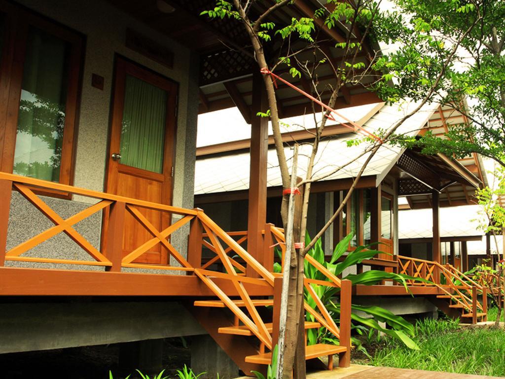 Baan Siriporn Resort Samut Songkhram Bagian luar foto