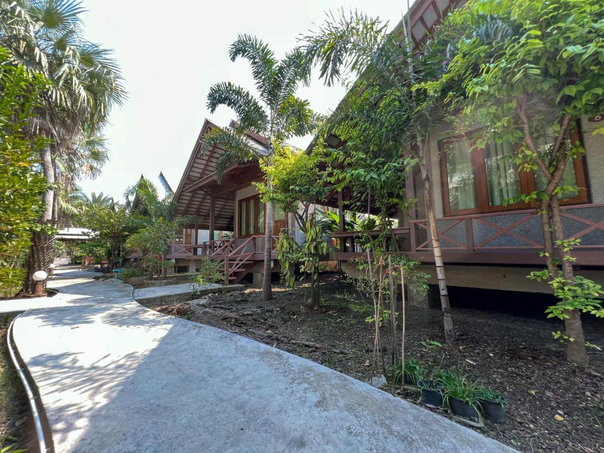 Baan Siriporn Resort Samut Songkhram Bagian luar foto