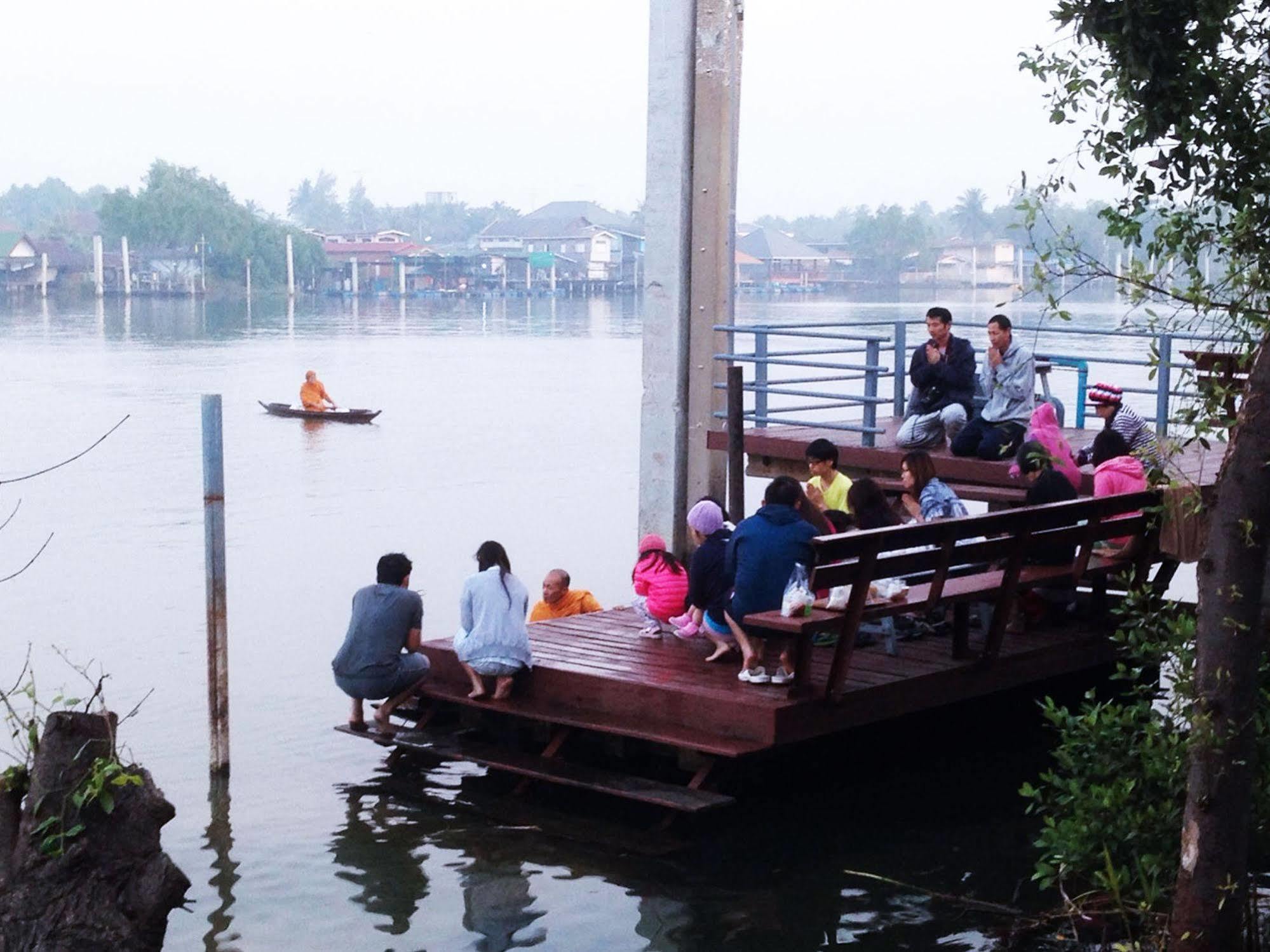 Baan Siriporn Resort Samut Songkhram Bagian luar foto
