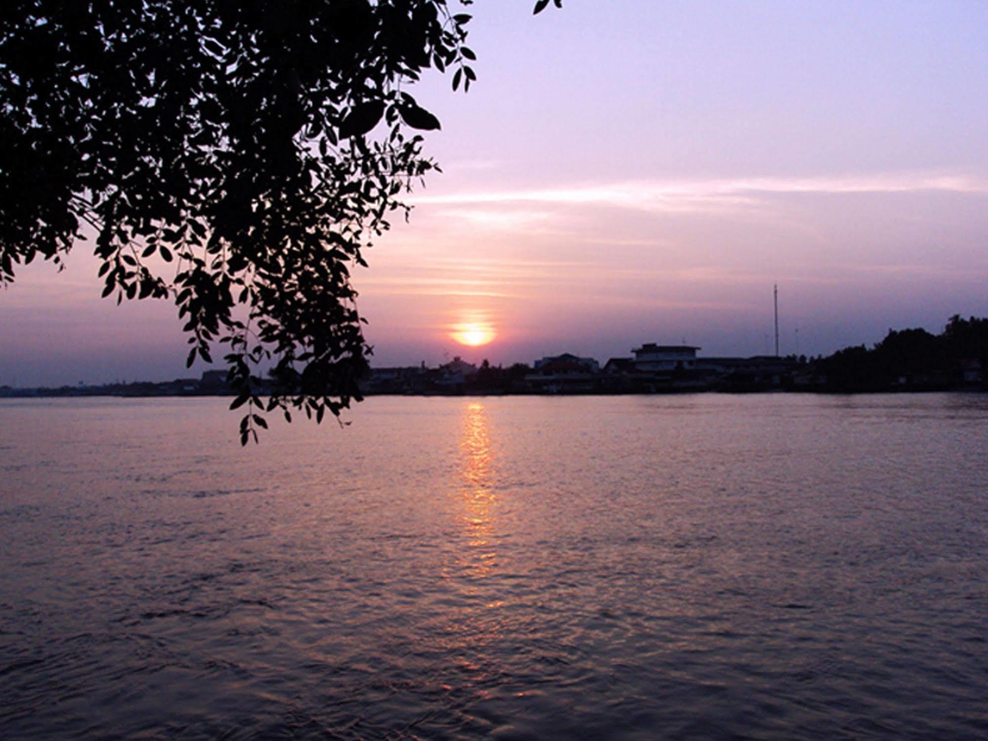 Baan Siriporn Resort Samut Songkhram Bagian luar foto